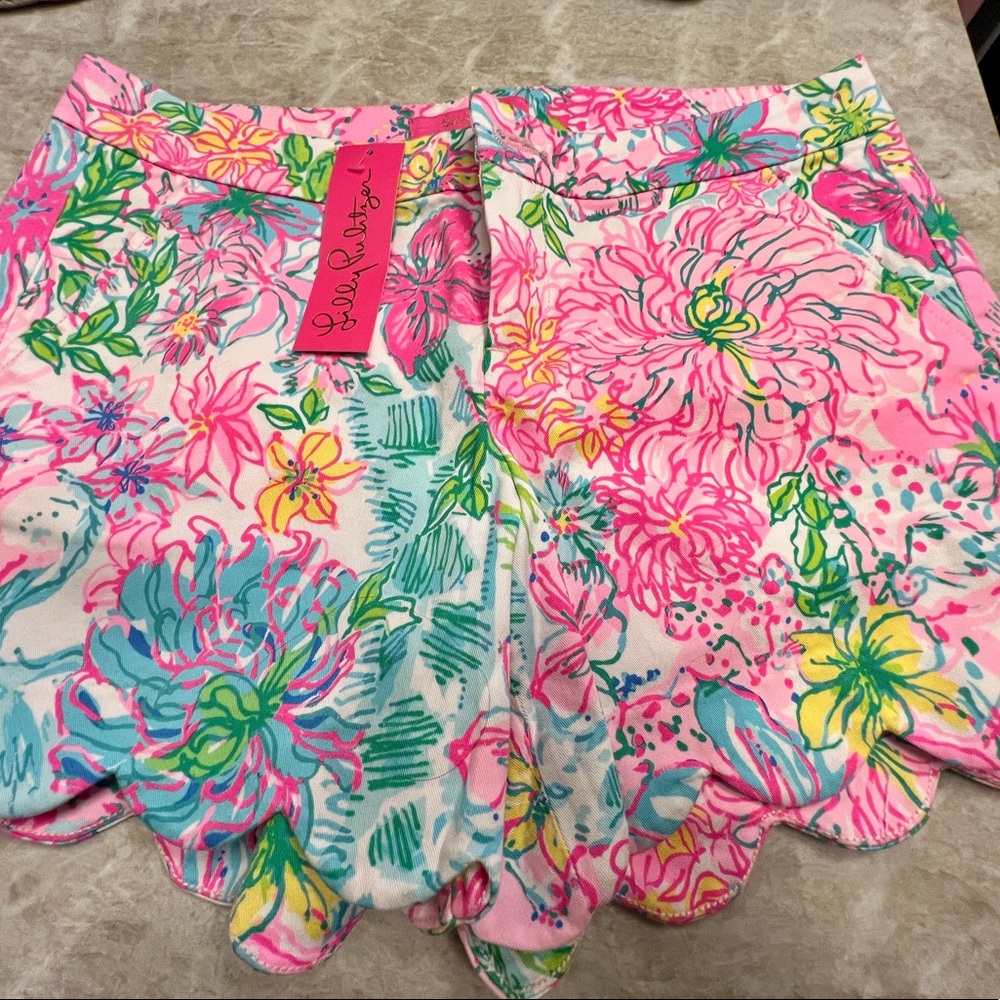 ***NWT*** Lilly Pulitzer Buttercup Stretch Shorts in Multi Paradise Found print